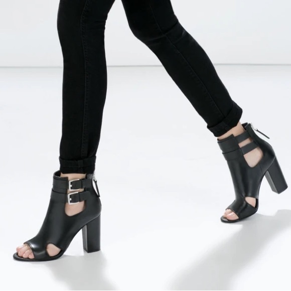 💖💕 ZARA LEATHER ANKLE BOOT SANDAL CUT OUT BUCKLE HEEL SHOE BLACK SIZE 40 9💕💖 - Picture 14 of 16